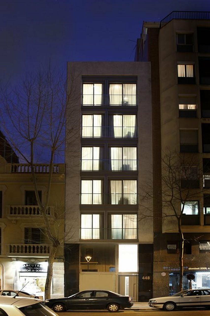 Mh Apartments S. Familia Barcelona Exterior foto